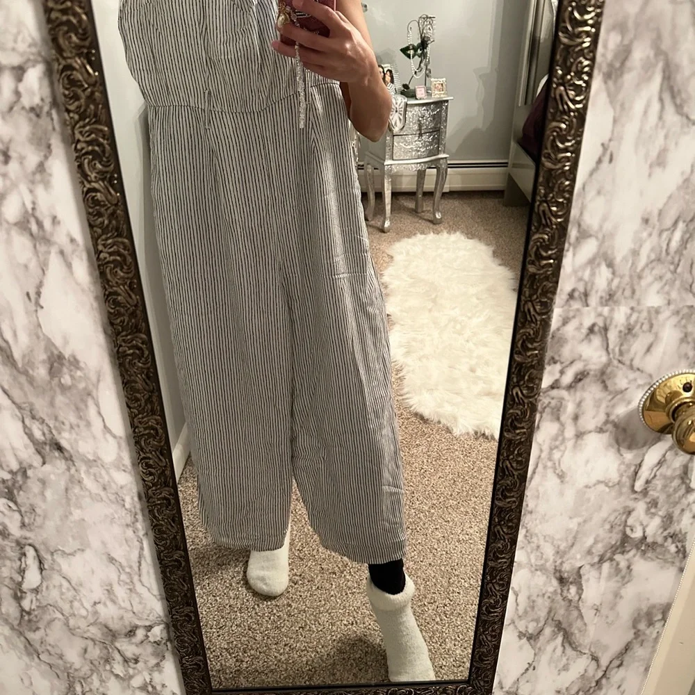 American Eagle Jumpsuit - Picture 4 of 6